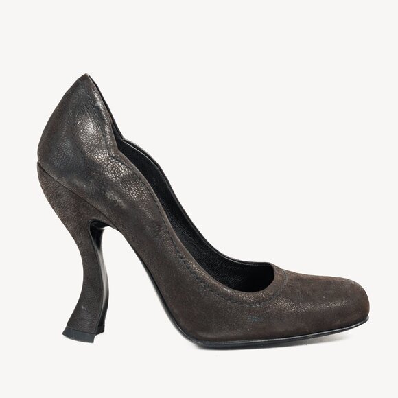 Prada AW/04 Sculptured Curves Black Leather Pumps - Picture 1 of 8